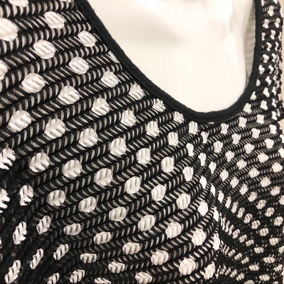 (3/40$) net black and white polka dot top - Picture 3 of 3